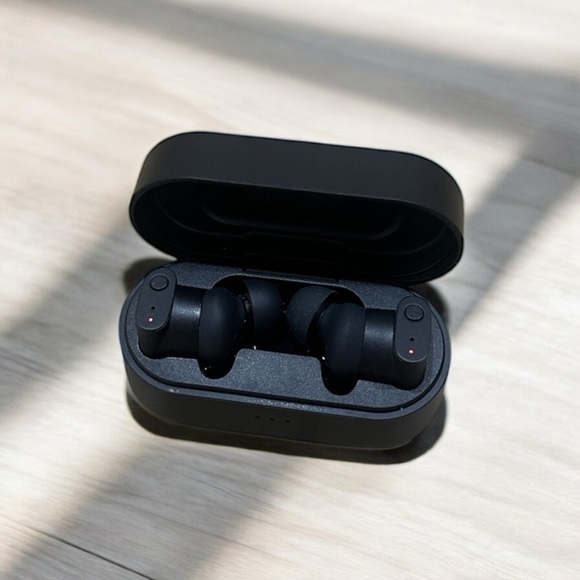 NWOT Status Between 3ANC Triple Driver Active Noise Cancelling Wireless Earbuds - Picture 5 of 9